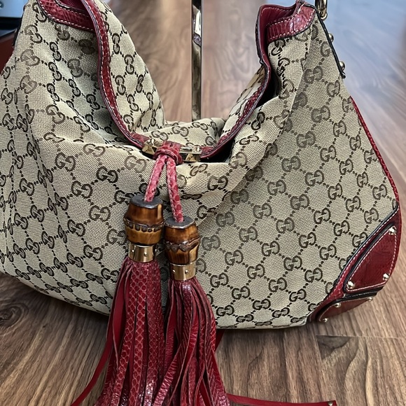 A302- ๐ฏ% authentic Gucci UNICEF INDY shoulder bag - Picture 6 of 16